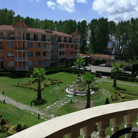 Golden Apartment